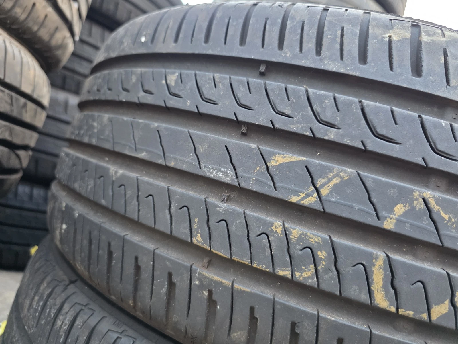 Гуми Летни 205/40R17