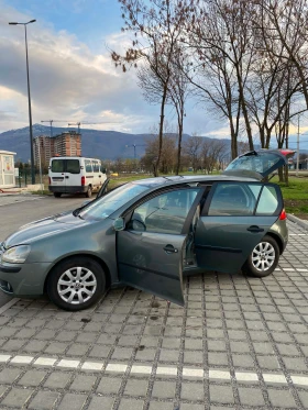 VW Golf 1.6 FSI 6 скорости - 2699 € / 5278.79 лв. - 81214247 3