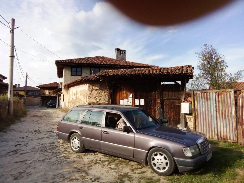 Mercedes-Benz 124 250 D, снимка 17 - Автомобили и джипове - 46910469