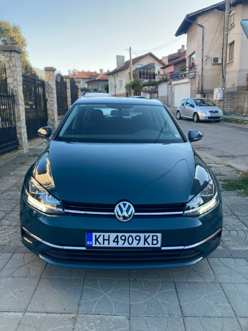 VW Golf 1.0TSI, снимка 1 - Автомобили и джипове - 47765079