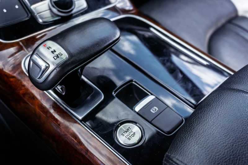 Audi A8 4.2 FSI V8 (372 Hp) quattro Tiptronic, снимка 11 - Автомобили и джипове - 52333899