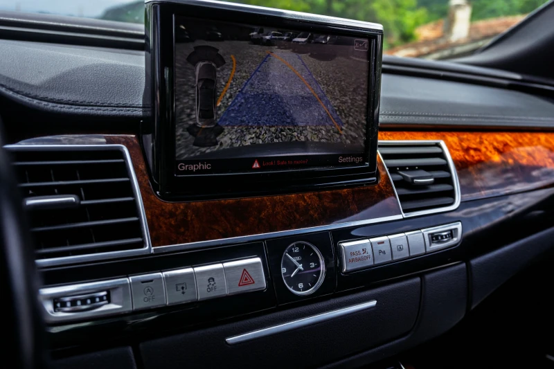 Audi A8 4.2 FSI V8 (372 Hp) quattro Tiptronic, снимка 9 - Автомобили и джипове - 52333899