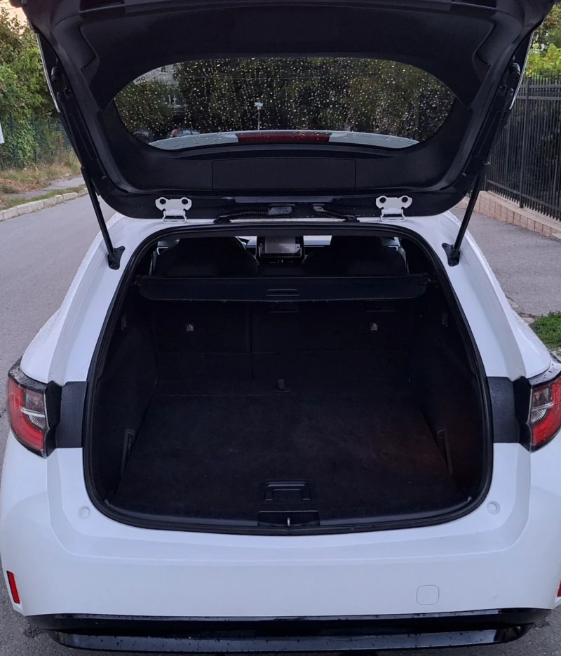 Suzuki Swace 1.8HSD Dynamic Hybrid Benzin LED Full extras, снимка 5 - Автомобили и джипове - 52394770