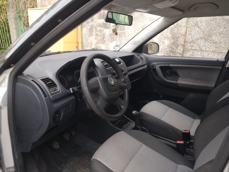 Skoda Fabia, снимка 5 - Автомобили и джипове - 52706507