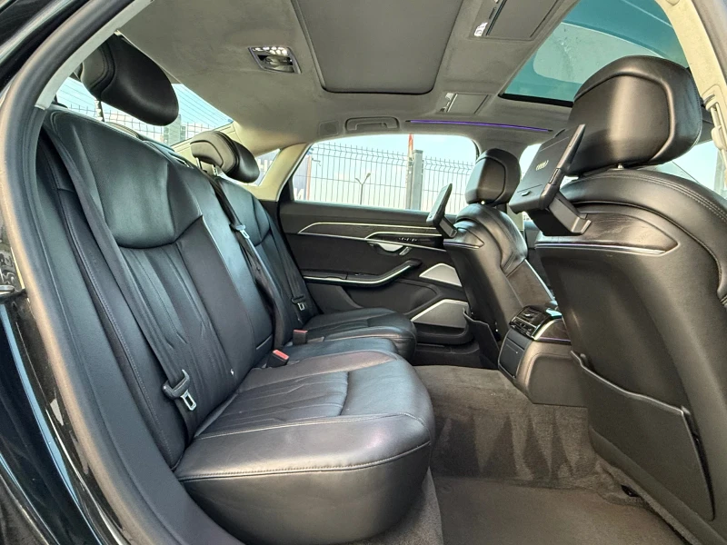 Audi A8 5.0TDI* 2018г* LONG* FULL FULL MAX* Панорама* , снимка 8 - Автомобили и джипове - 52978330