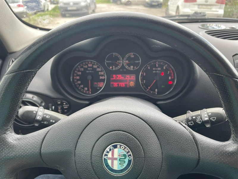 Alfa Romeo 147 1.6 GAS, снимка 6 - Автомобили и джипове - 53034362