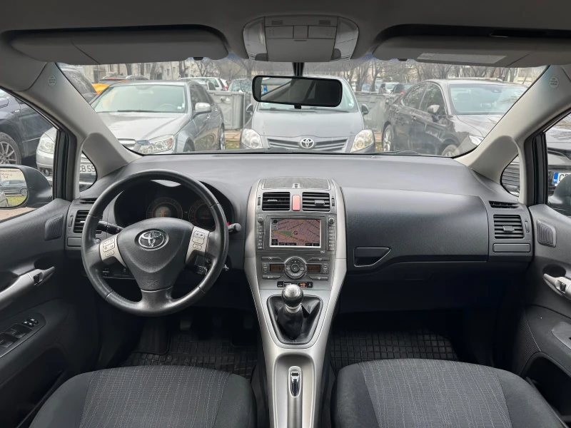 Toyota Auris 2.0 D-4D, снимка 7 - Автомобили и джипове - 53214218