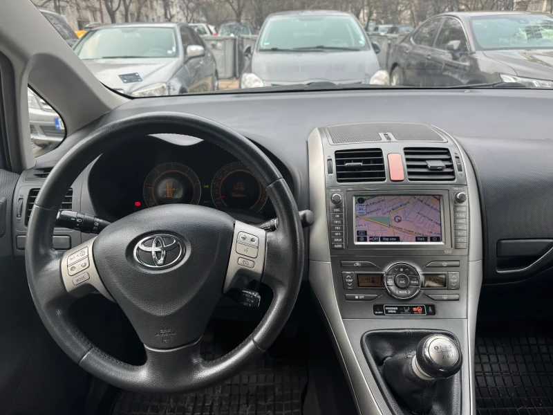 Toyota Auris 2.0 D-4D, снимка 5 - Автомобили и джипове - 53214218