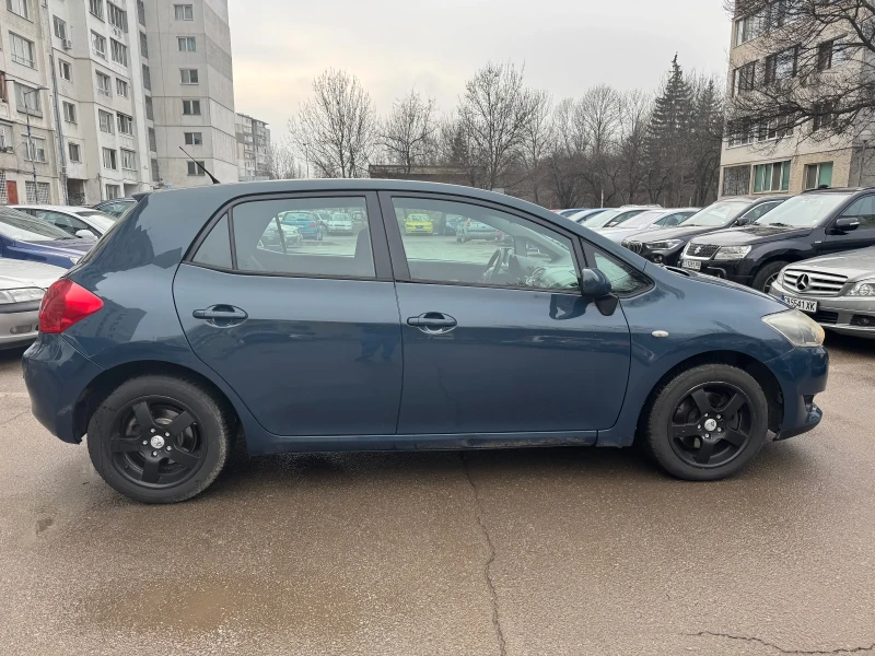 Toyota Auris 2.0 D-4D, снимка 4 - Автомобили и джипове - 53214218