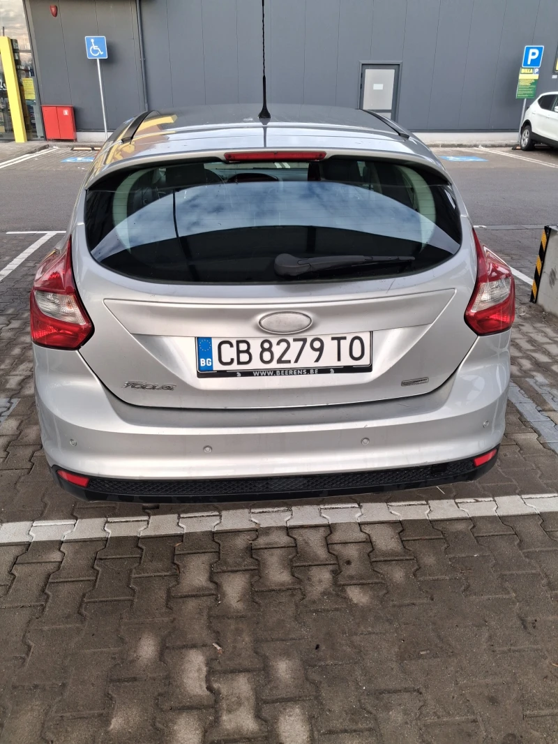 Ford Focus Седан, снимка 2 - Автомобили и джипове - 53373634