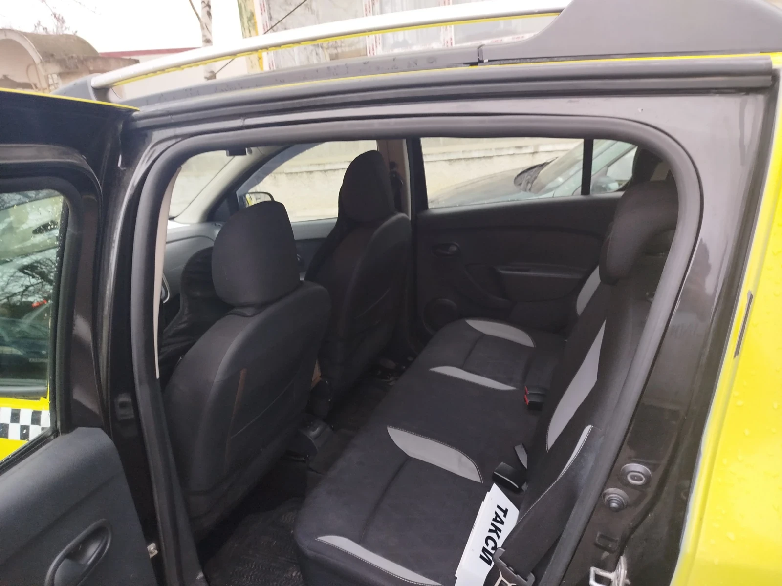 Dacia Sandero  - изображение 3