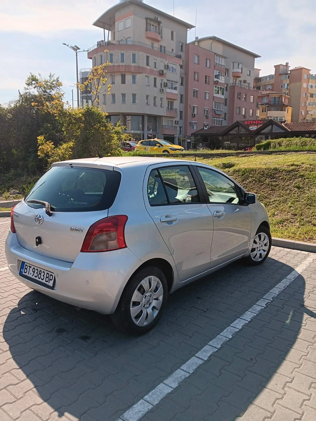 Toyota Yaris автоматик - изображение 3