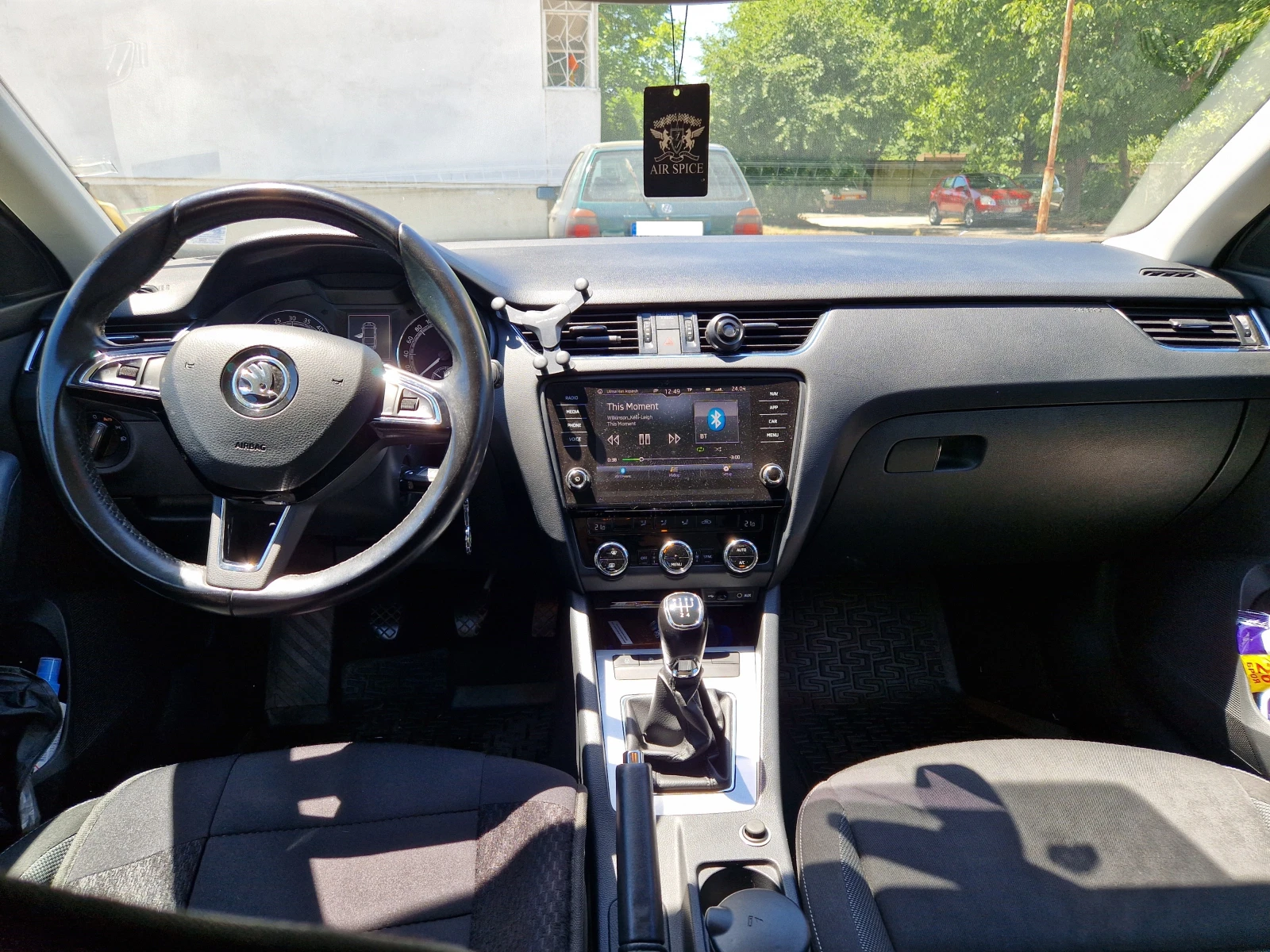 Skoda Octavia 1.6 TDI | Mobile.bg — изображение 12