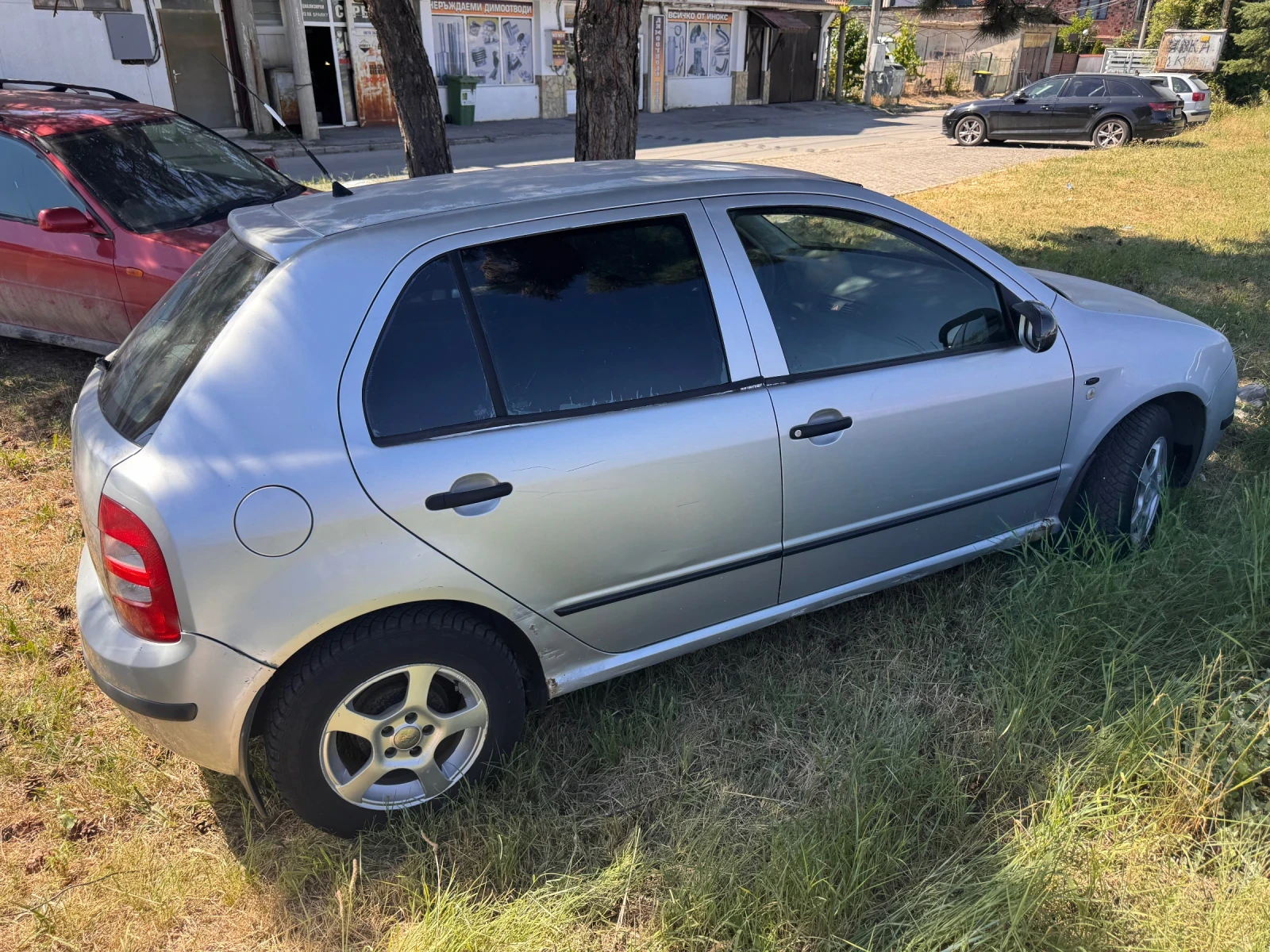 Skoda Fabia 1.4i 75кс Климатик - изображение 4