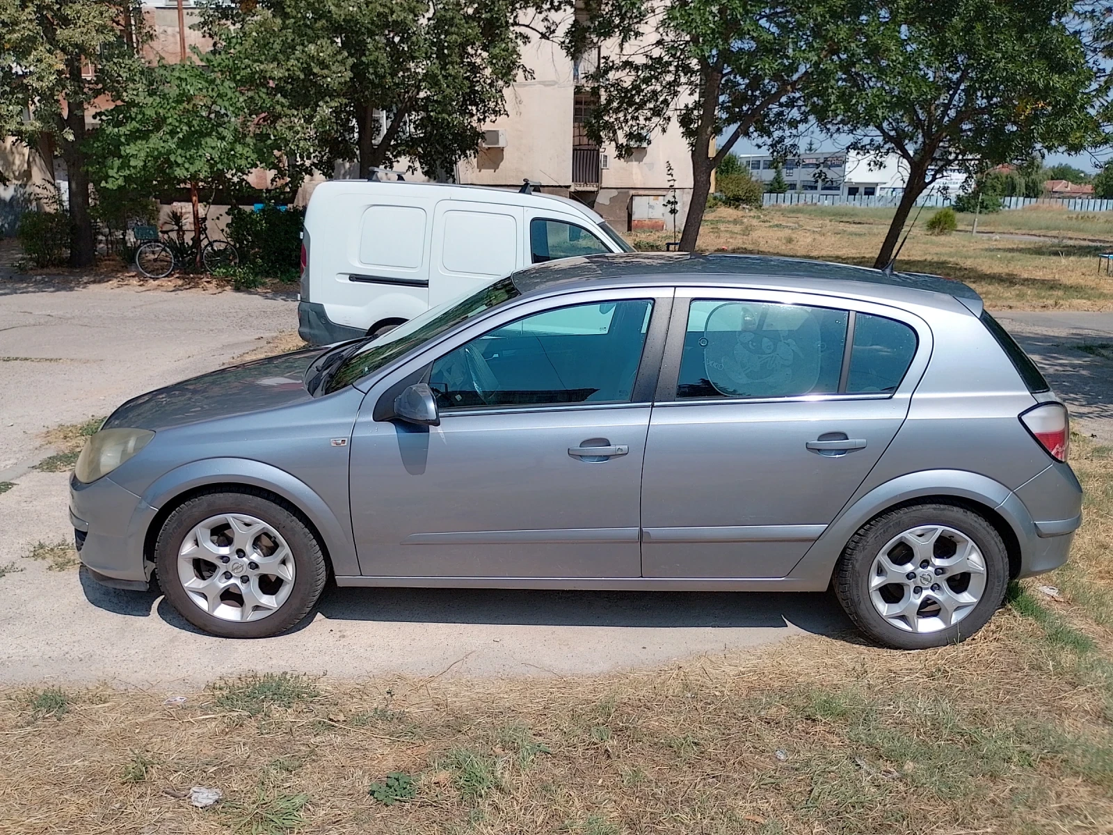 Opel Astra H 1, 7 CDTI 101hp - изображение 9