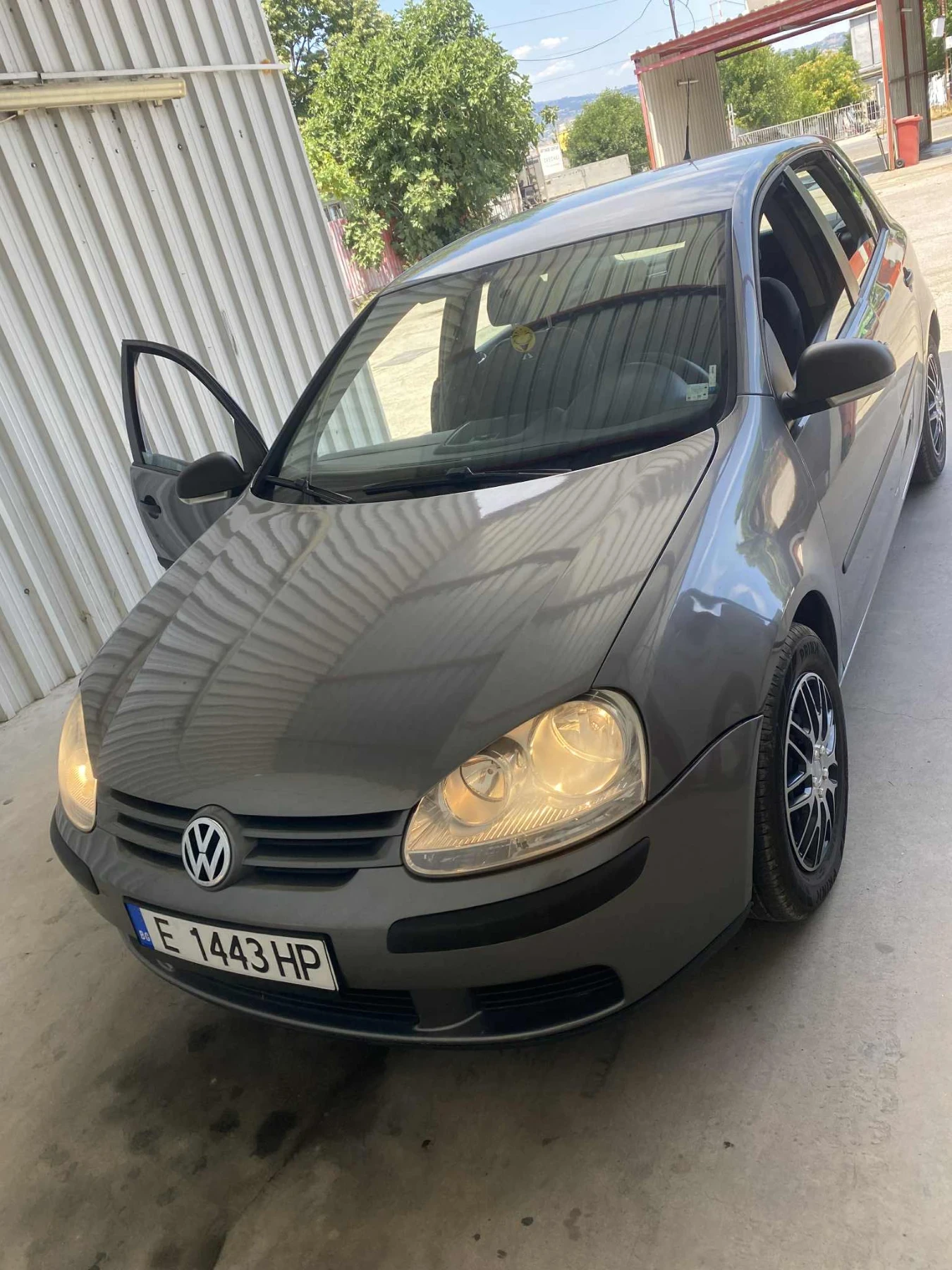VW Golf 5 / 1.9 TDI - изображение 2