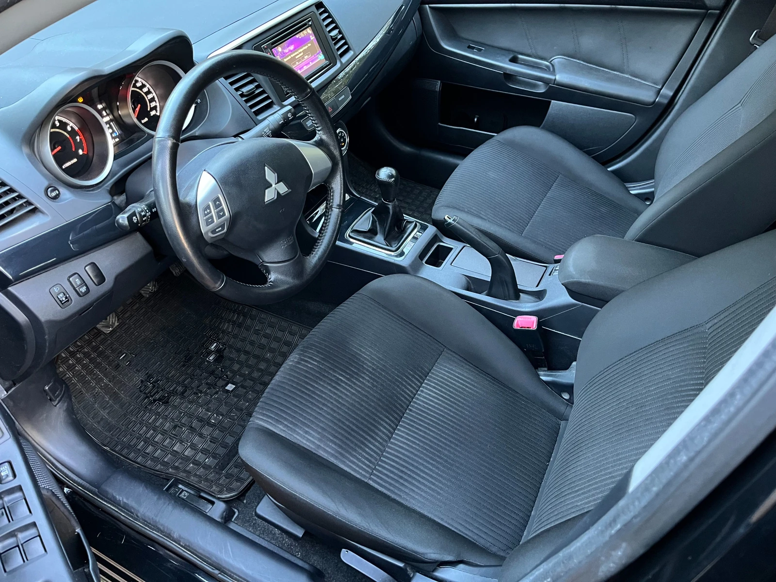 Mitsubishi Lancer  Diamant Edition - изображение 7