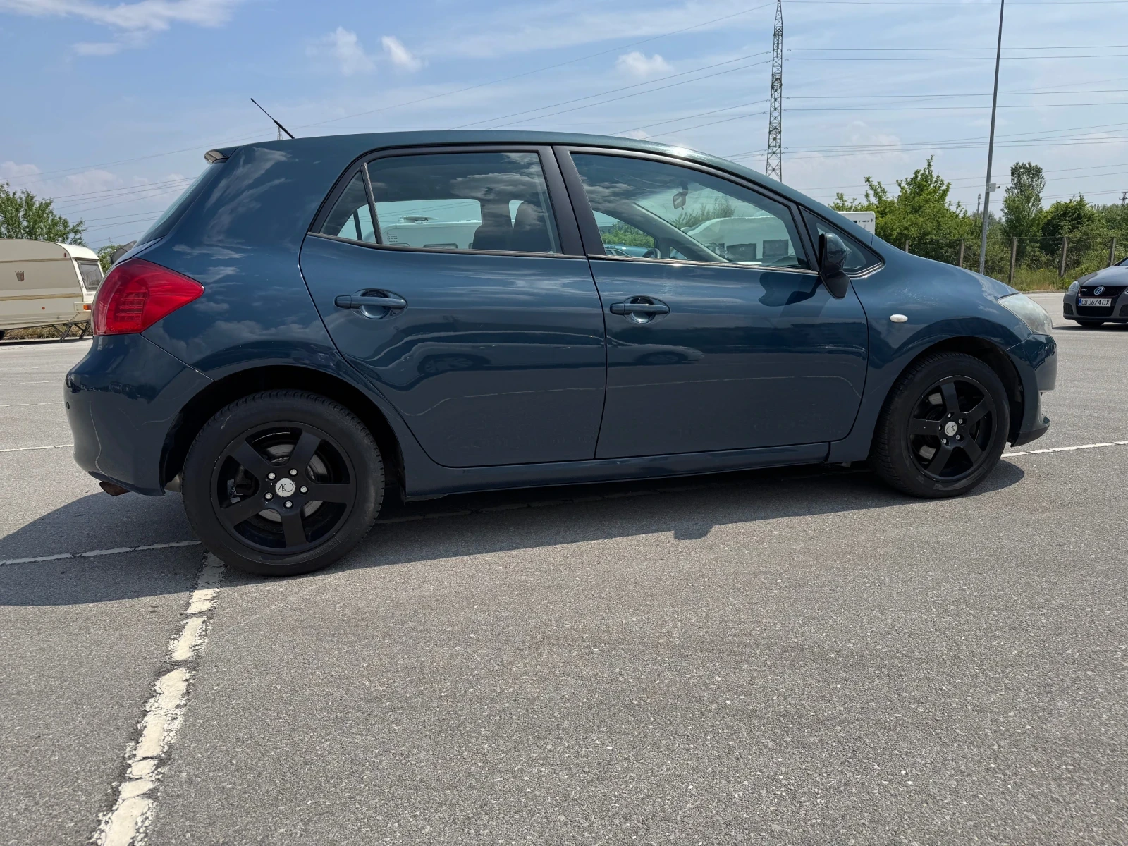 Toyota Auris 2.0 D-4D, снимка 2 - Автомобили и джипове - 54899145