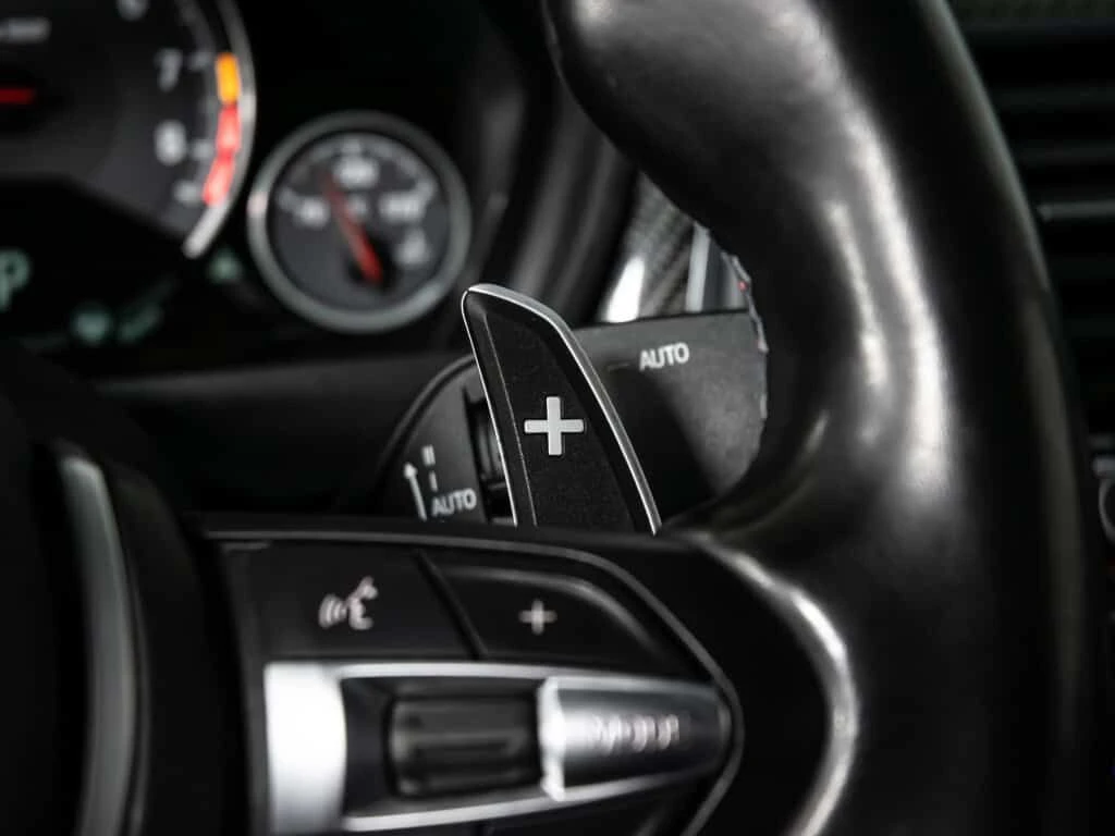 BMW M4 * CLEAN CARFAX Executive Package HUD M PACAKAGE CA, снимка 16 - Автомобили и джипове - 53878635