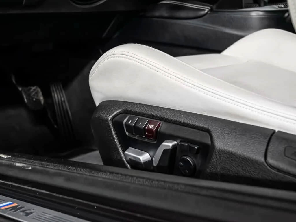 BMW M4 * CLEAN CARFAX Executive Package HUD M PACAKAGE CA, снимка 12 - Автомобили и джипове - 53878635