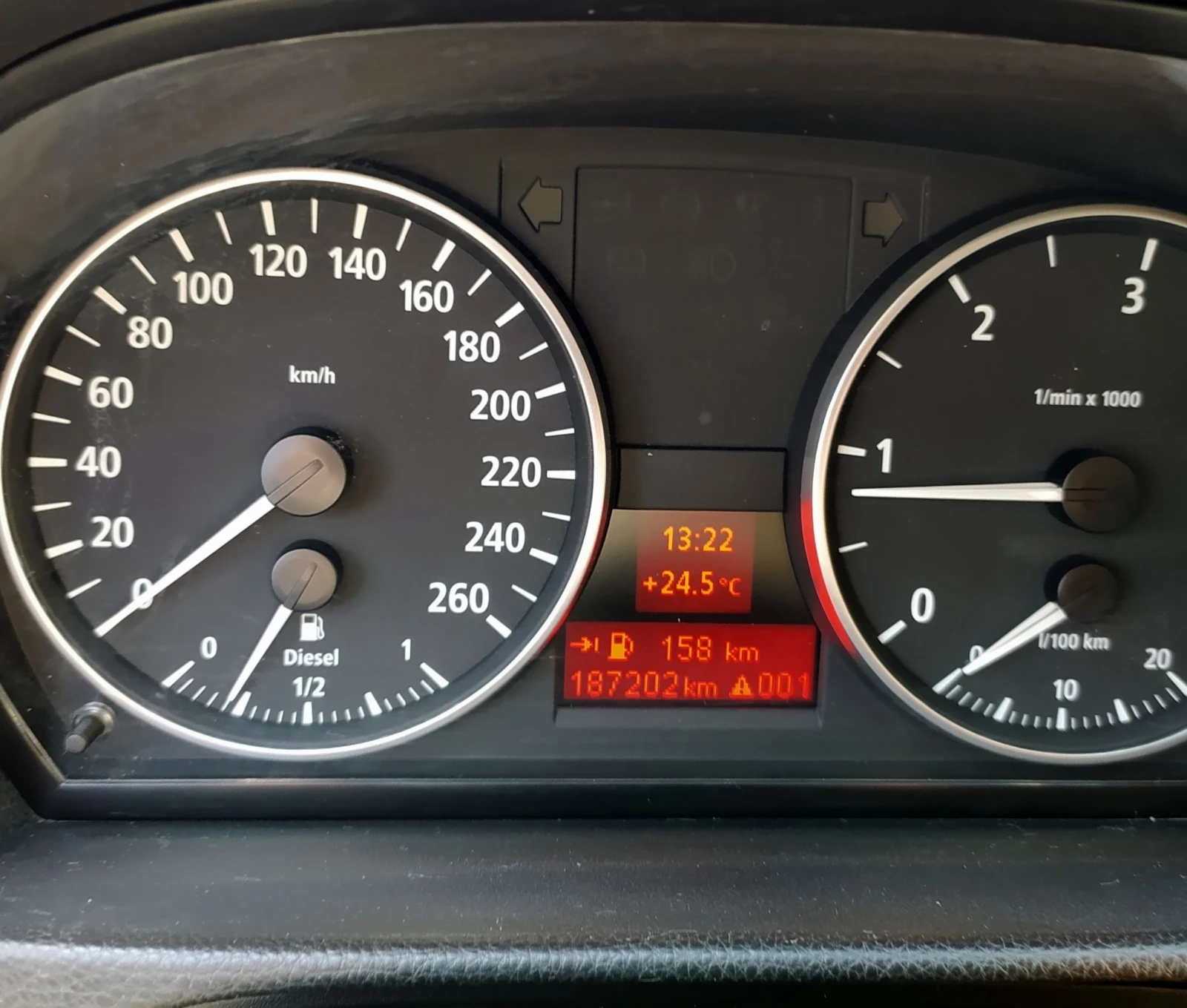 BMW 318 E91/M47, снимка 10 - Автомобили и джипове - 54197091