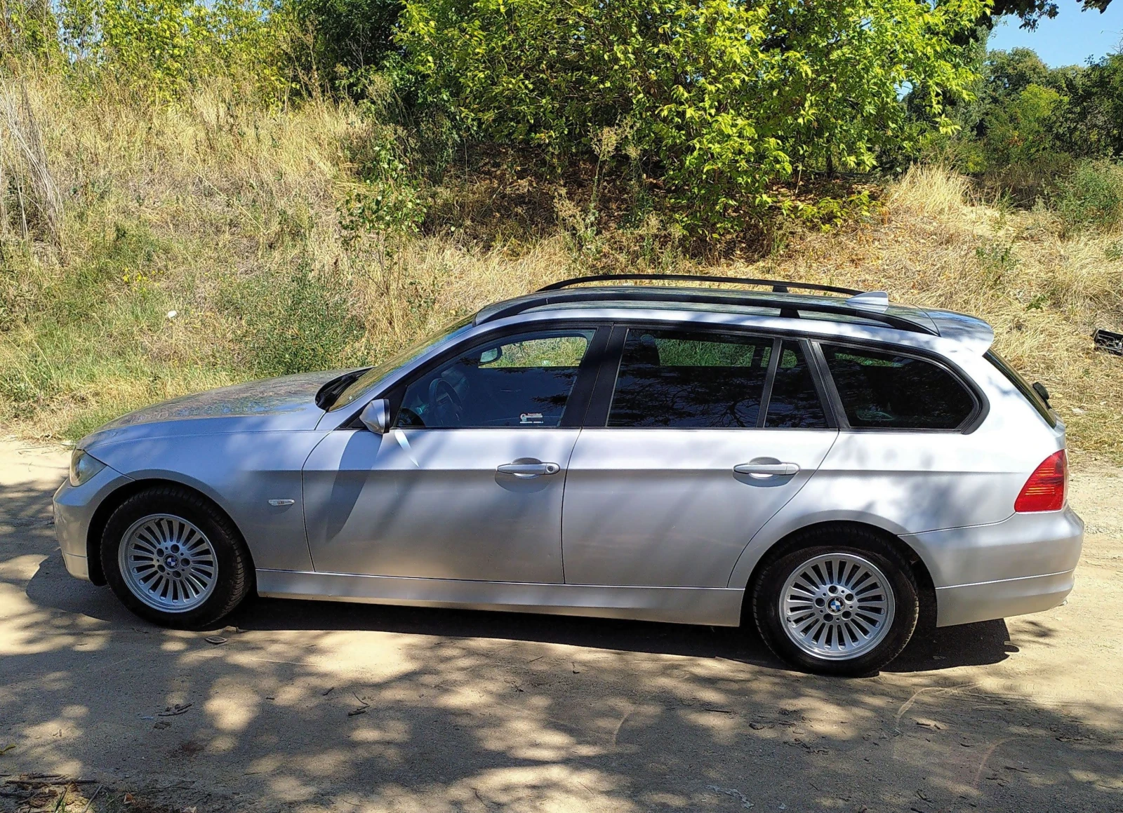 BMW 318 E91/M47, снимка 3 - Автомобили и джипове - 54197091