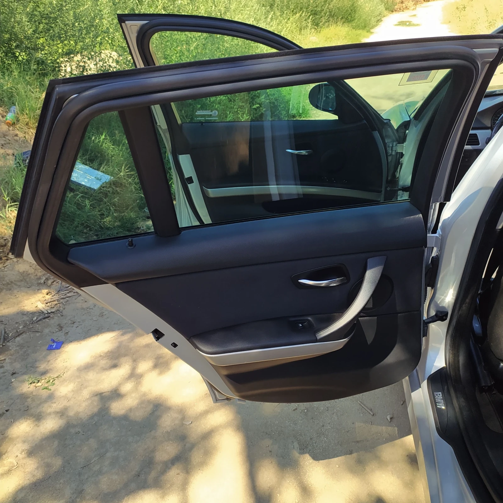 BMW 318 E91/M47, снимка 14 - Автомобили и джипове - 54197091