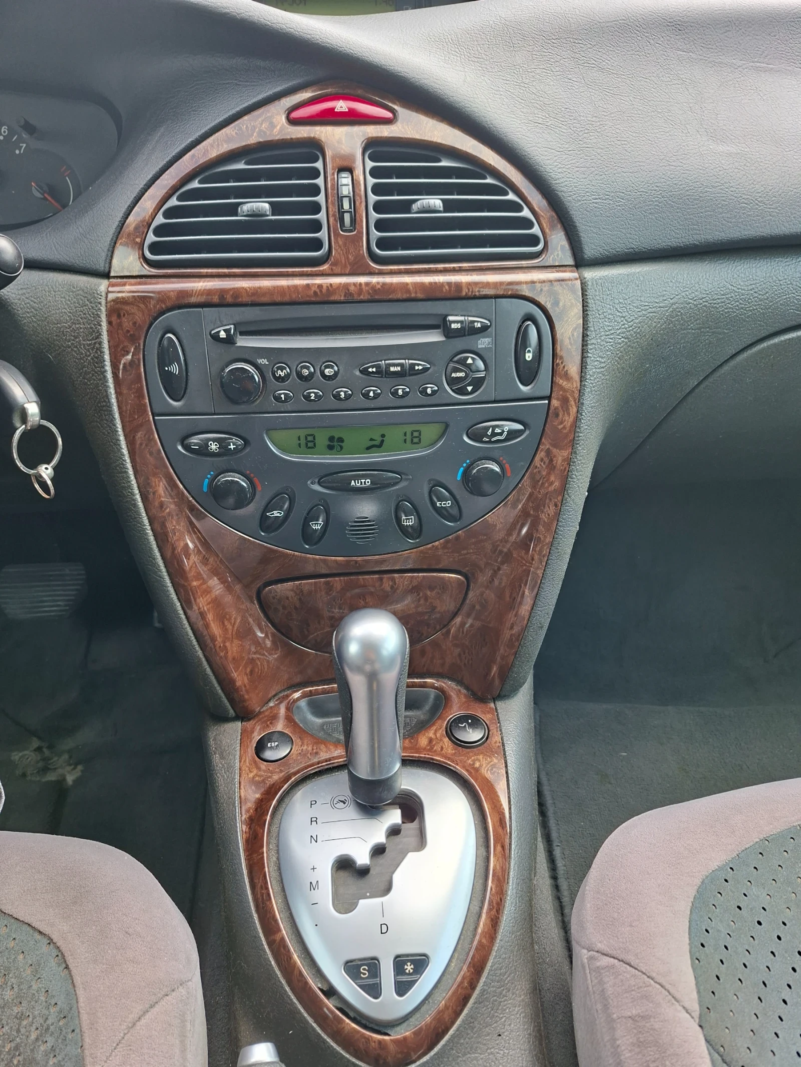 Citroen C5 2.2 HDI, снимка 7 - Автомобили и джипове - 54237067