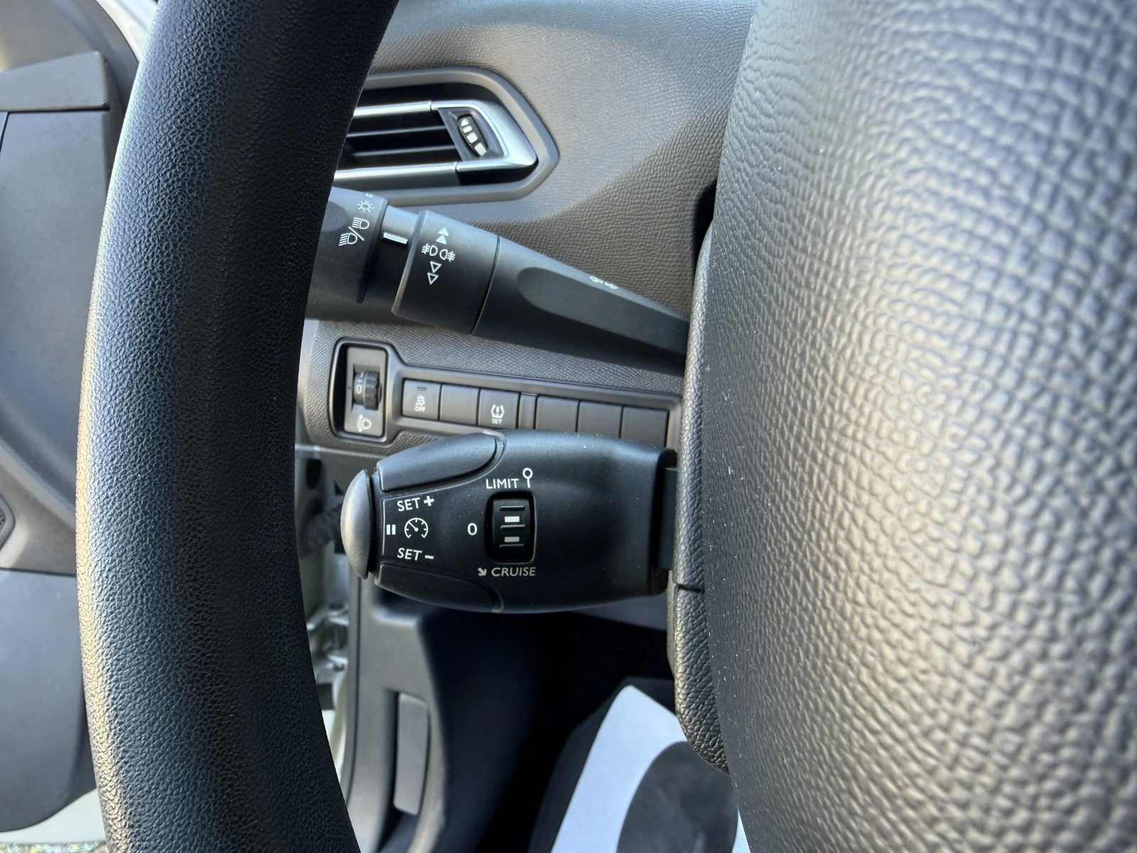 Peugeot 308, снимка 16 - Автомобили и джипове - 54351441