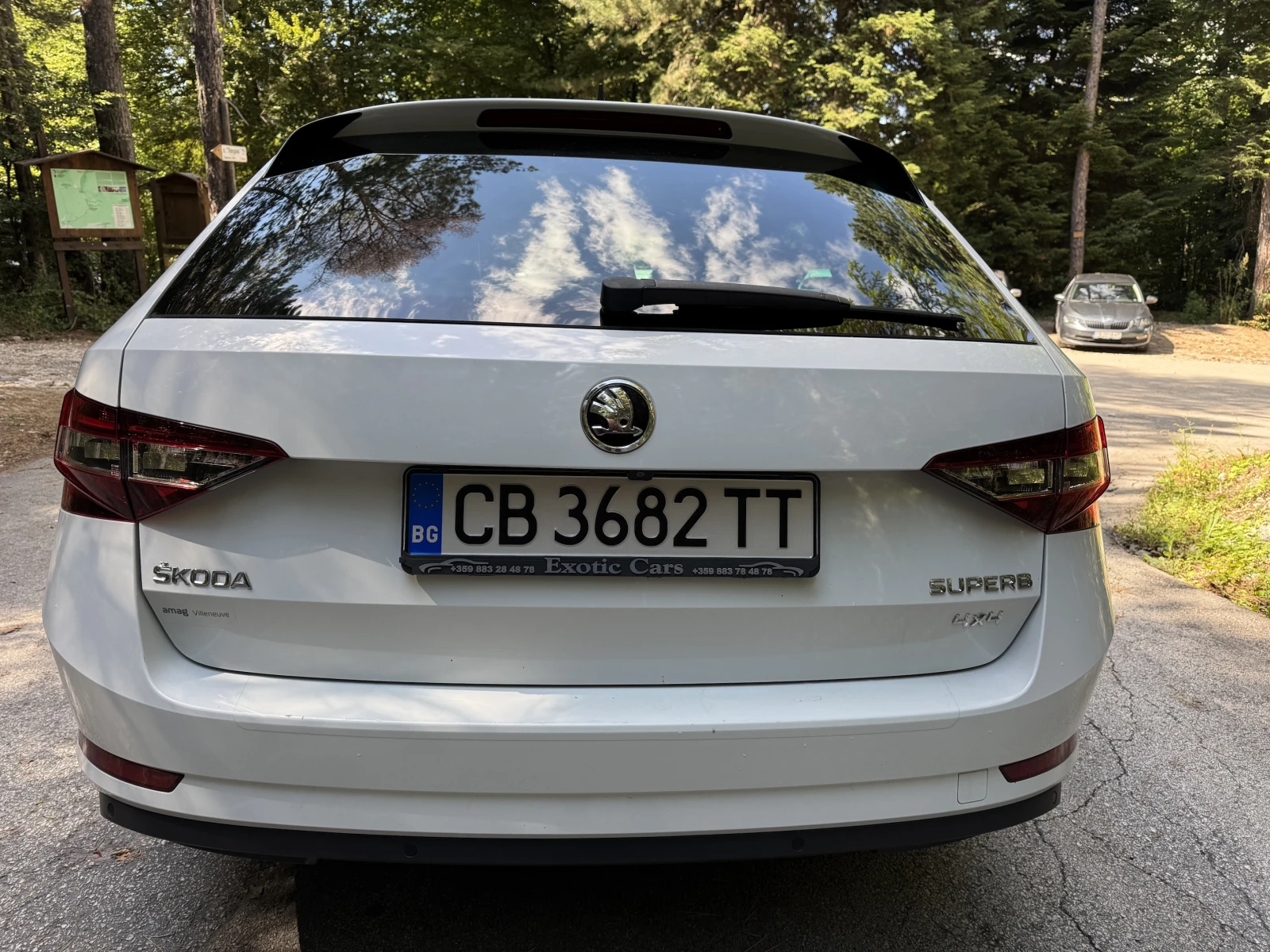 Skoda Superb L&K 4х4 190кс панорама, снимка 8 - Автомобили и джипове - 54427381