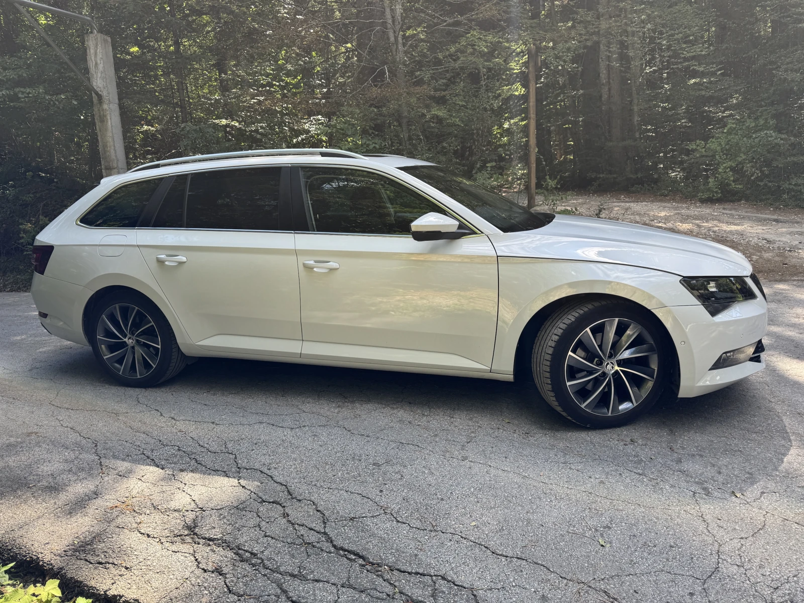 Skoda Superb L&K 4х4 190кс панорама, снимка 4 - Автомобили и джипове - 54427381