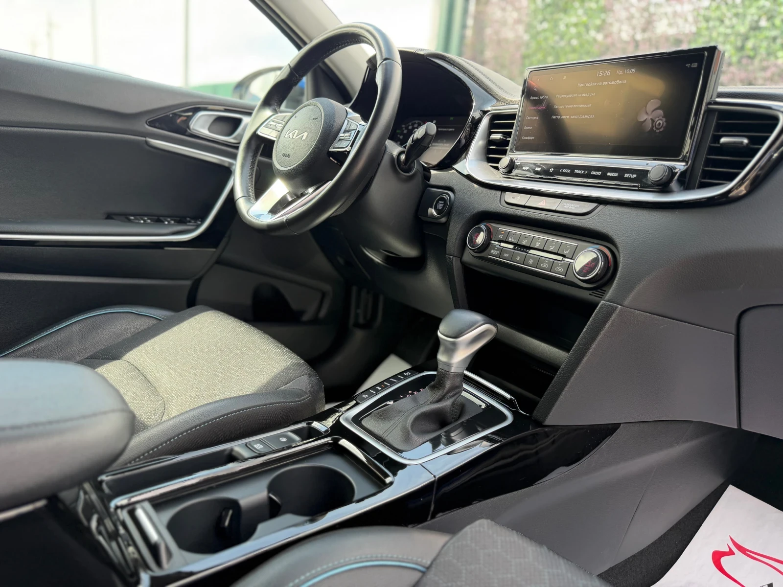 Kia Ceed GT-LINE/LED/NAVI/CARPLAY/CAM/СОБСТВЕН ЛИЗИНГ, снимка 13 - Автомобили и джипове - 54493971
