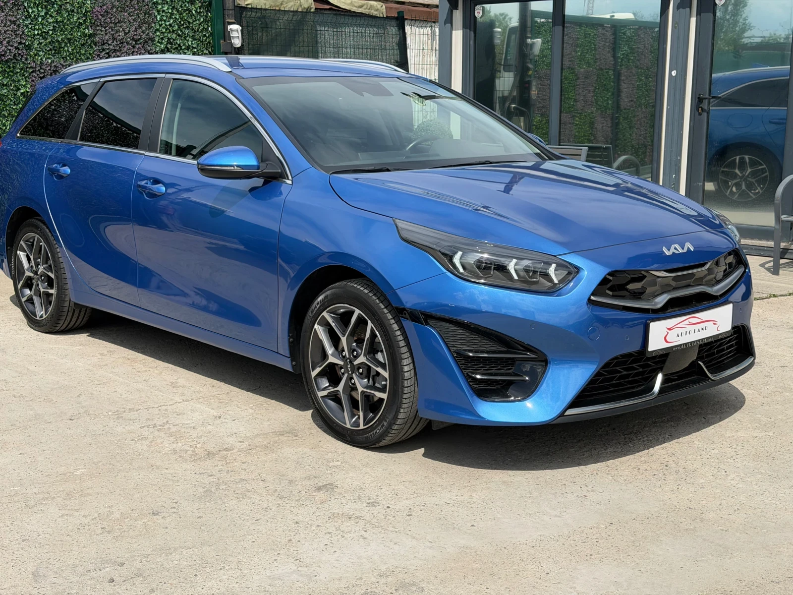 Kia Ceed GT-LINE/LED/NAVI/CARPLAY/CAM/СОБСТВЕН ЛИЗИНГ, снимка 2 - Автомобили и джипове - 54493971
