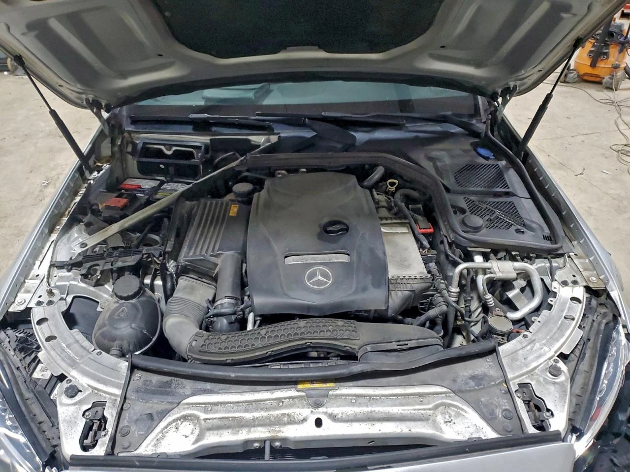 Mercedes-Benz C 300 4MATIC AMG Line / ambient / ел. седалки* РЕАЛНИ КМ, снимка 11 - Автомобили и джипове - 54656328