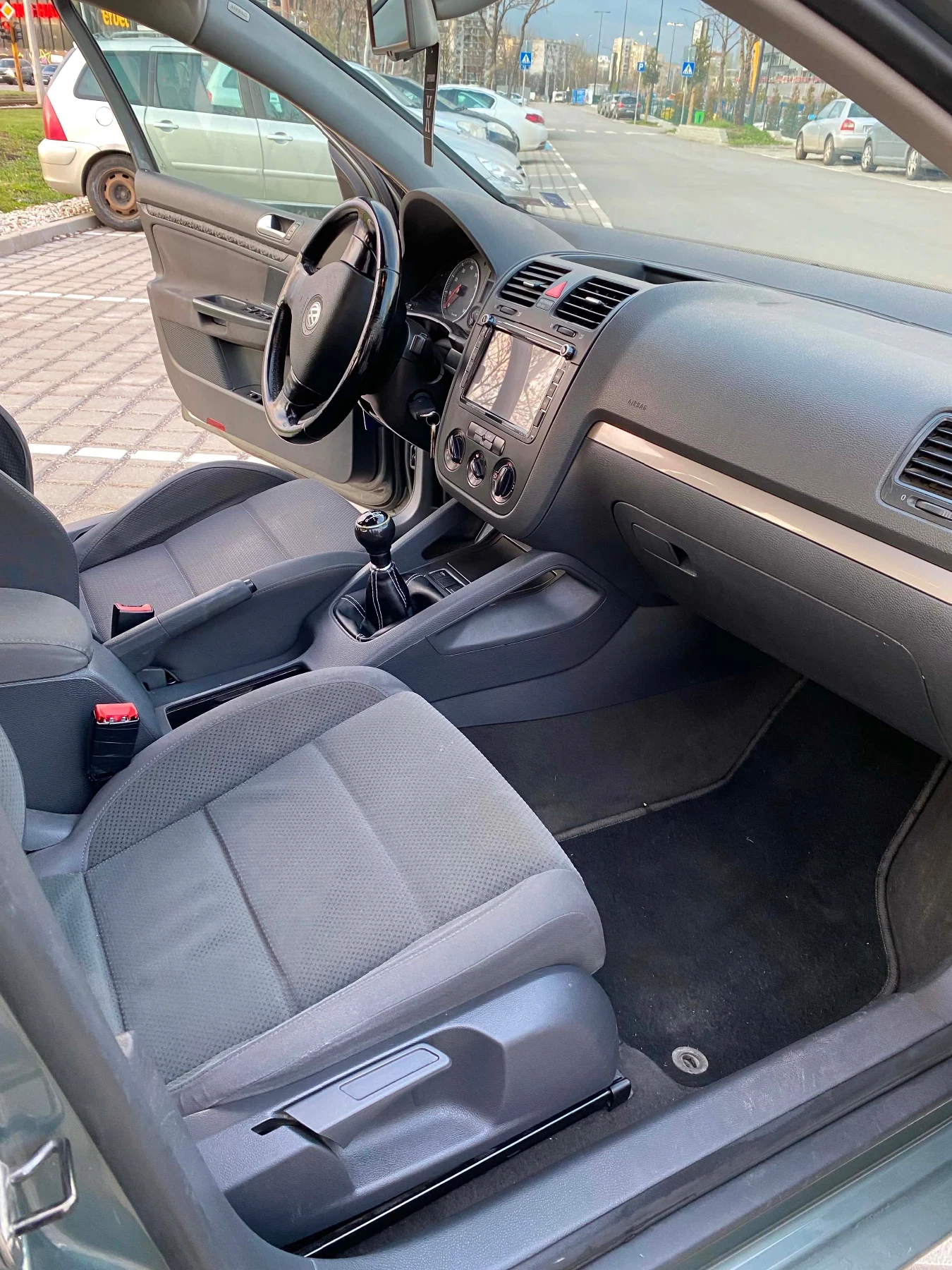 VW Golf 1.6 FSI 6 скорости, снимка 4 - Автомобили и джипове - 54768562