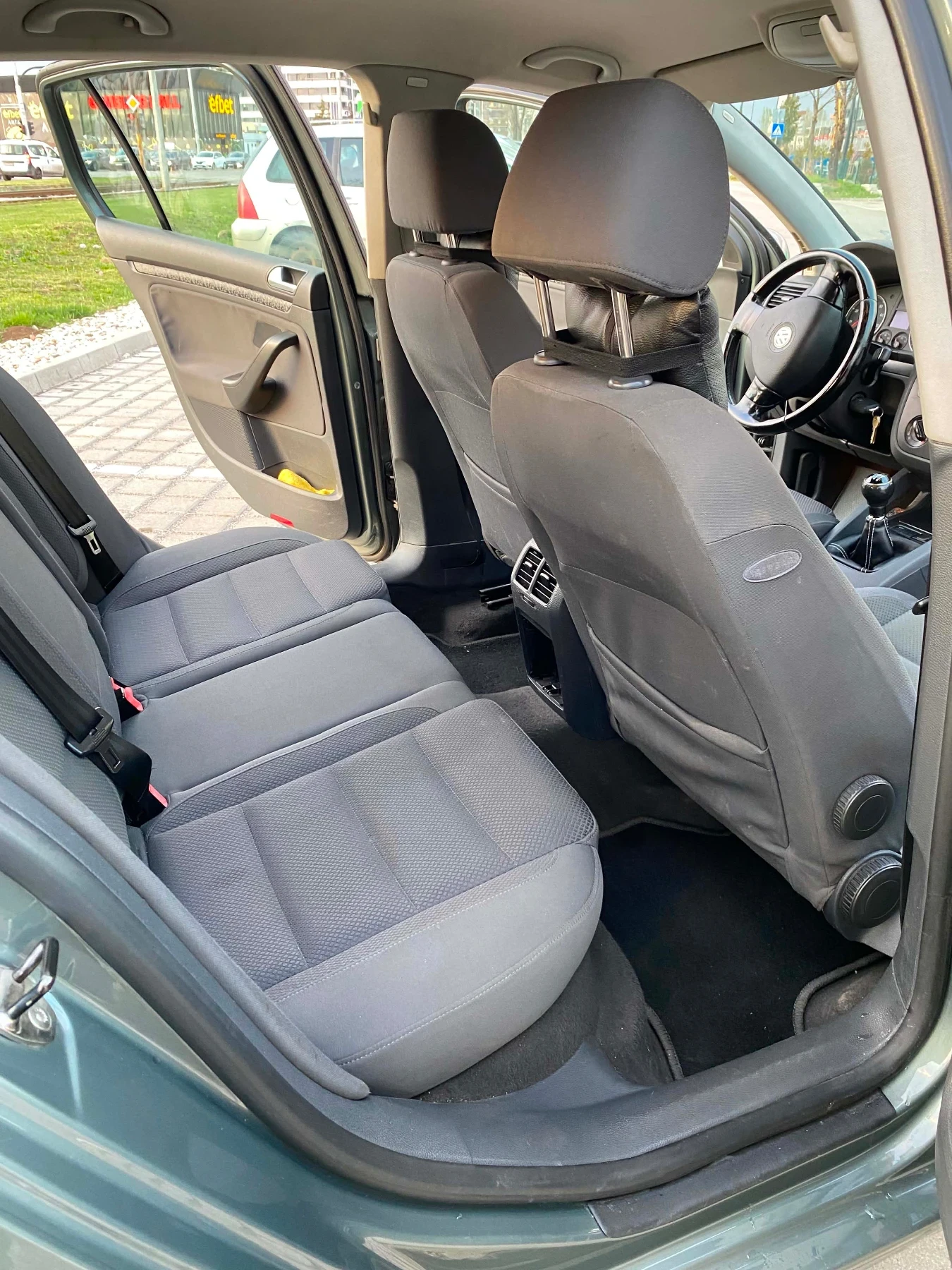 VW Golf 1.6 FSI 6 скорости, снимка 5 - Автомобили и джипове - 54768562