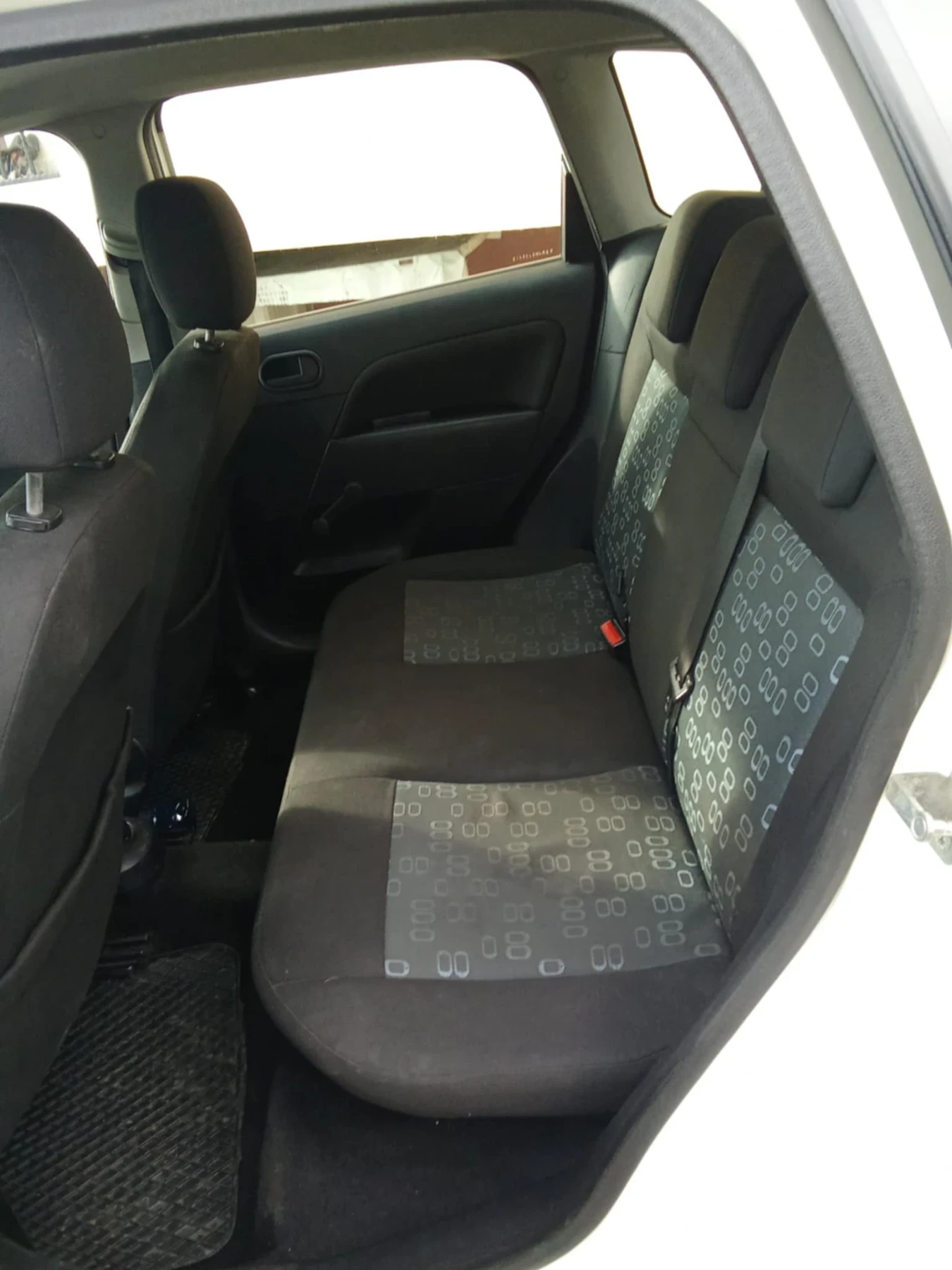 Ford Fiesta 1.25 Duratec, снимка 5 - Автомобили и джипове - 54879072