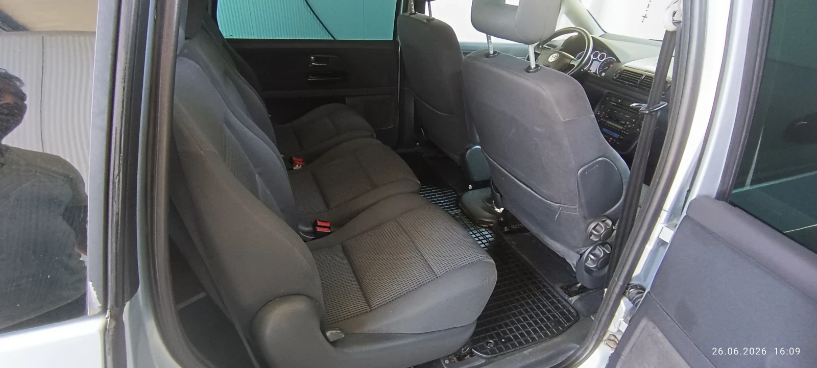 VW Sharan 1.9 TDI 130 ks, снимка 12 - Автомобили и джипове - 55061807