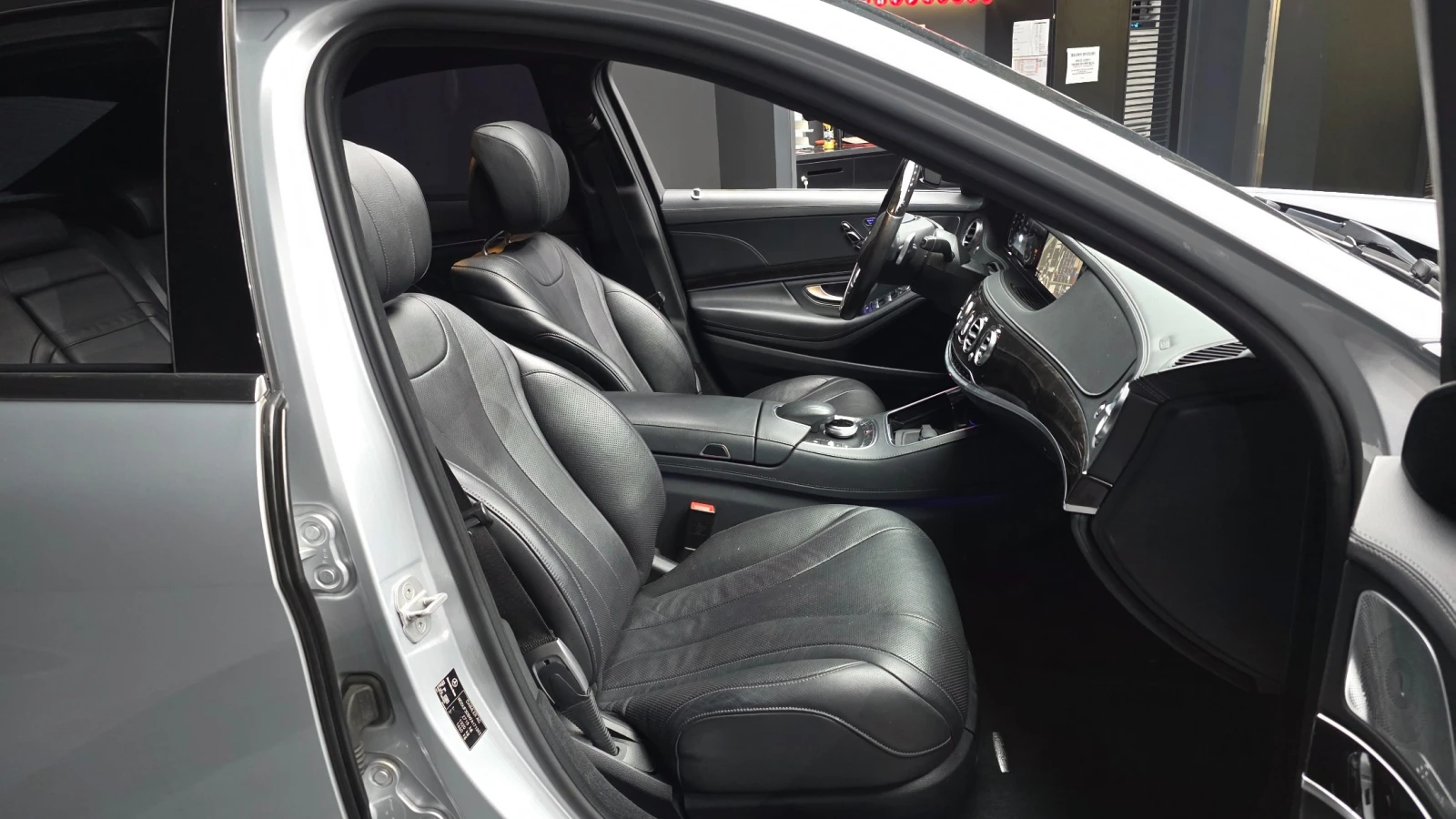Mercedes-Benz S 350 4MATIC* DISTR* FULL* КРАЙНА ЦЕНА ДО БЪЛГАРИЯ* , снимка 8 - Автомобили и джипове - 55149012