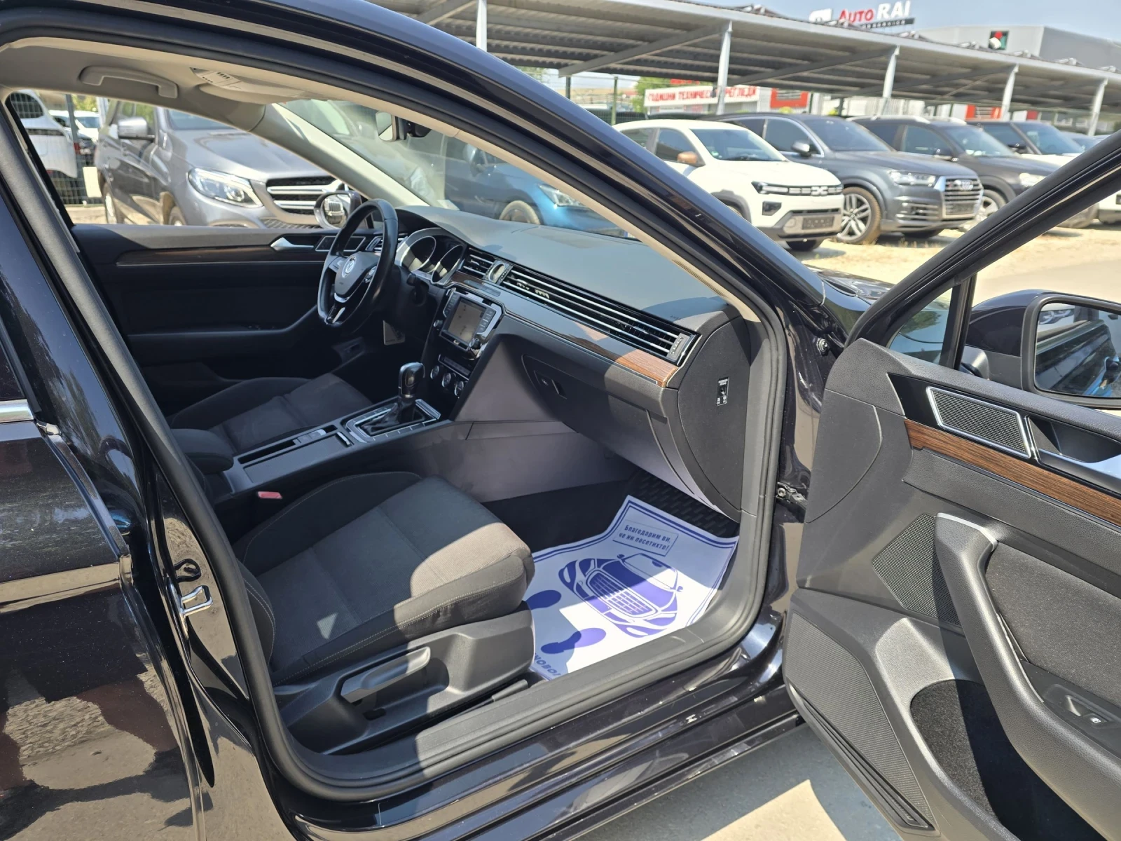 VW Passat 2.0TDI 150к.с Business DSG, снимка 13 - Автомобили и джипове - 55433608