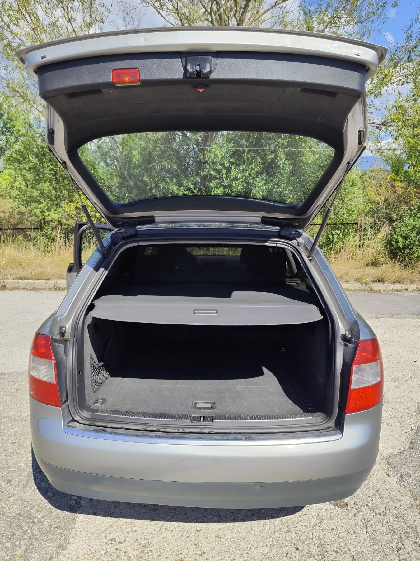 Audi A4, снимка 8 - Автомобили и джипове - 55951161