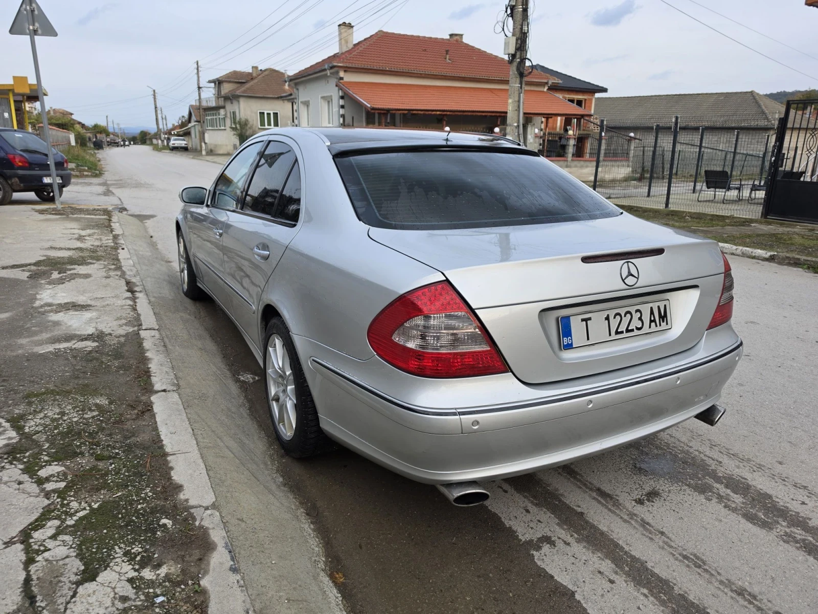 Mercedes-Benz E 320 3.2CDI R6 , снимка 5 - Автомобили и джипове - 56685635