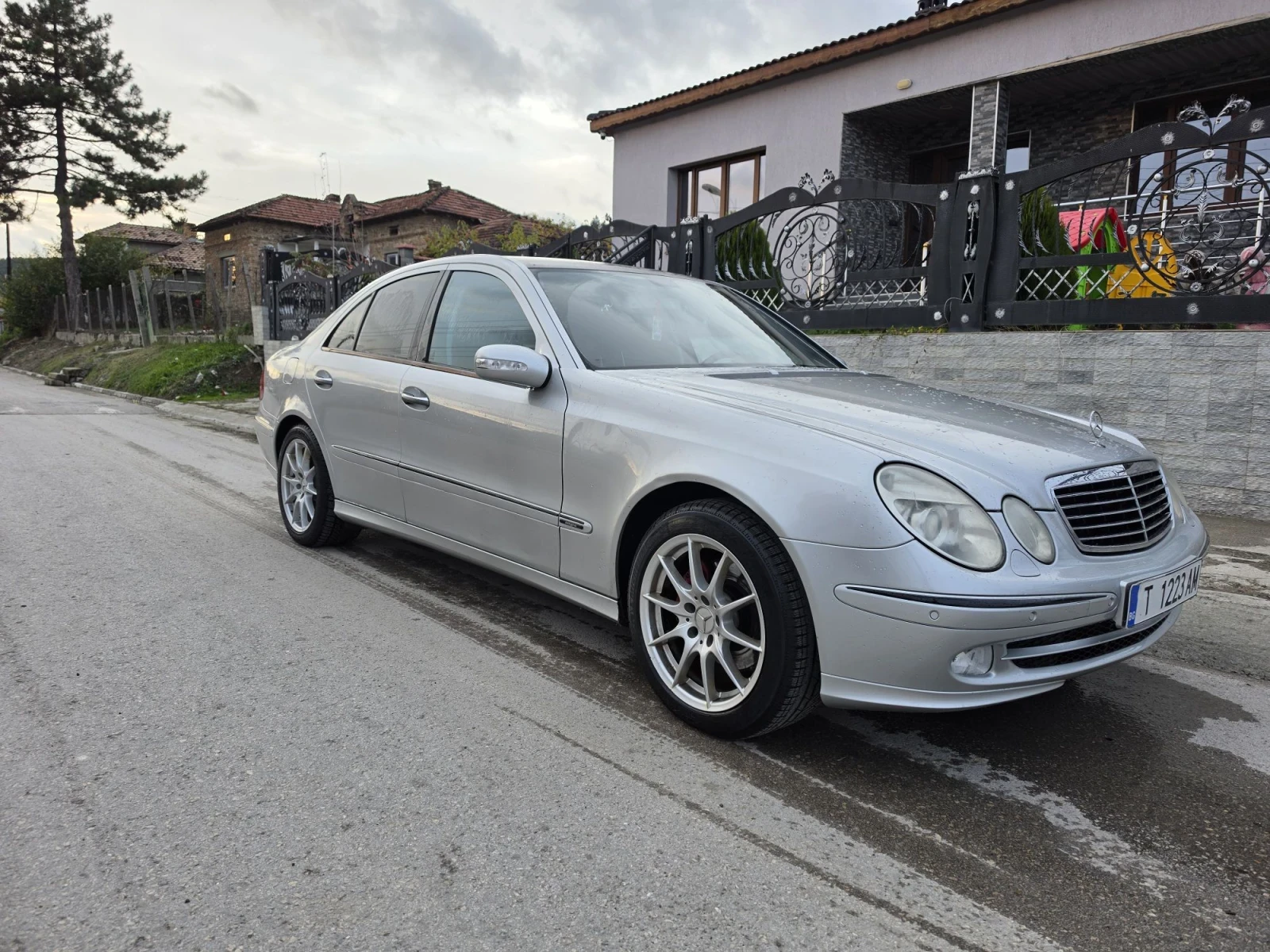 Mercedes-Benz E 320 3.2CDI R6 , снимка 3 - Автомобили и джипове - 56685635