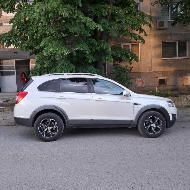 Chevrolet Captiva, снимка 3 - Автомобили и джипове - 47224241