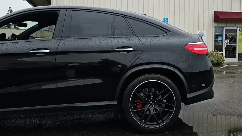 Mercedes-Benz GLE 63 S AMG, снимка 5 - Автомобили и джипове - 48720667