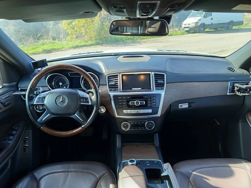 Mercedes-Benz GL 550 4MATIC AMG Pack, снимка 8 - Автомобили и джипове - 52633739