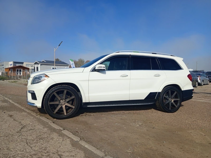 Mercedes-Benz GL 550 4MATIC AMG Pack, снимка 2 - Автомобили и джипове - 52633739