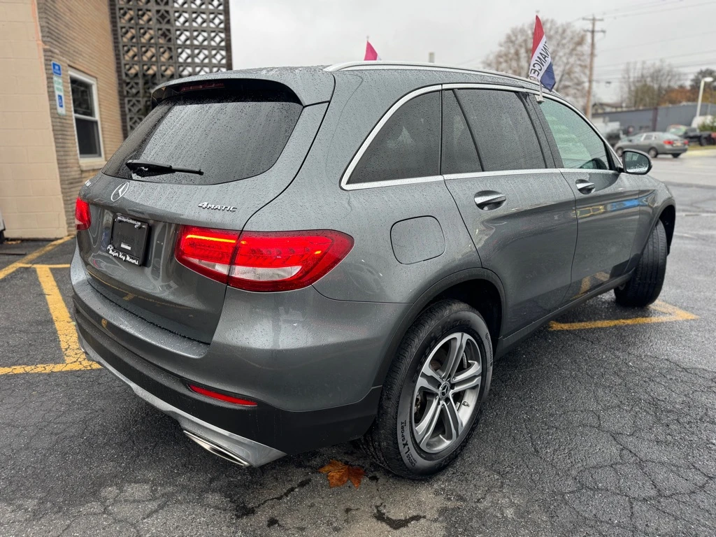 Mercedes-Benz GLC 2018 Mercedes-Benz GLC 300 4MATIC - изображение 3