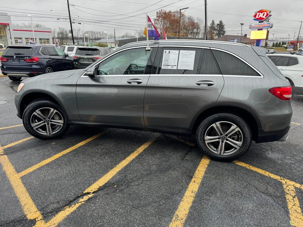 Mercedes-Benz GLC 2018 Mercedes-Benz GLC 300 4MATIC - изображение 4