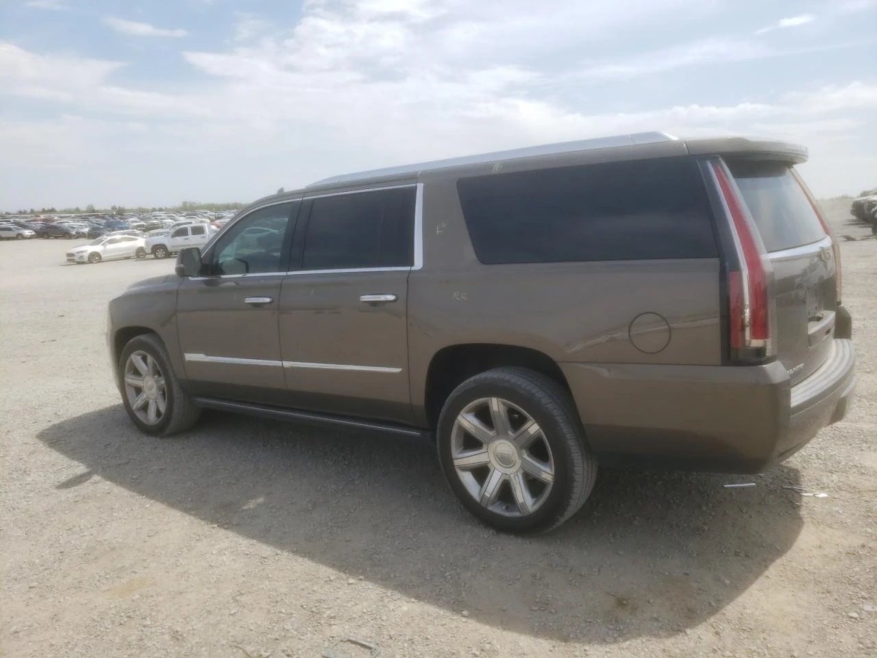 Cadillac Escalade 2016 CADILLAC ESCALADE ESV PREMIUM - изображение 6